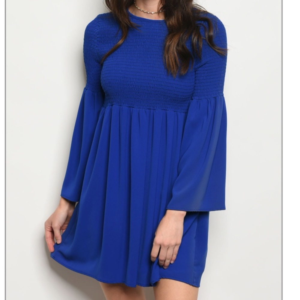❤️LAST NEW M Blue Smocked Bell Sleeve Dress - Picture 2 of 5